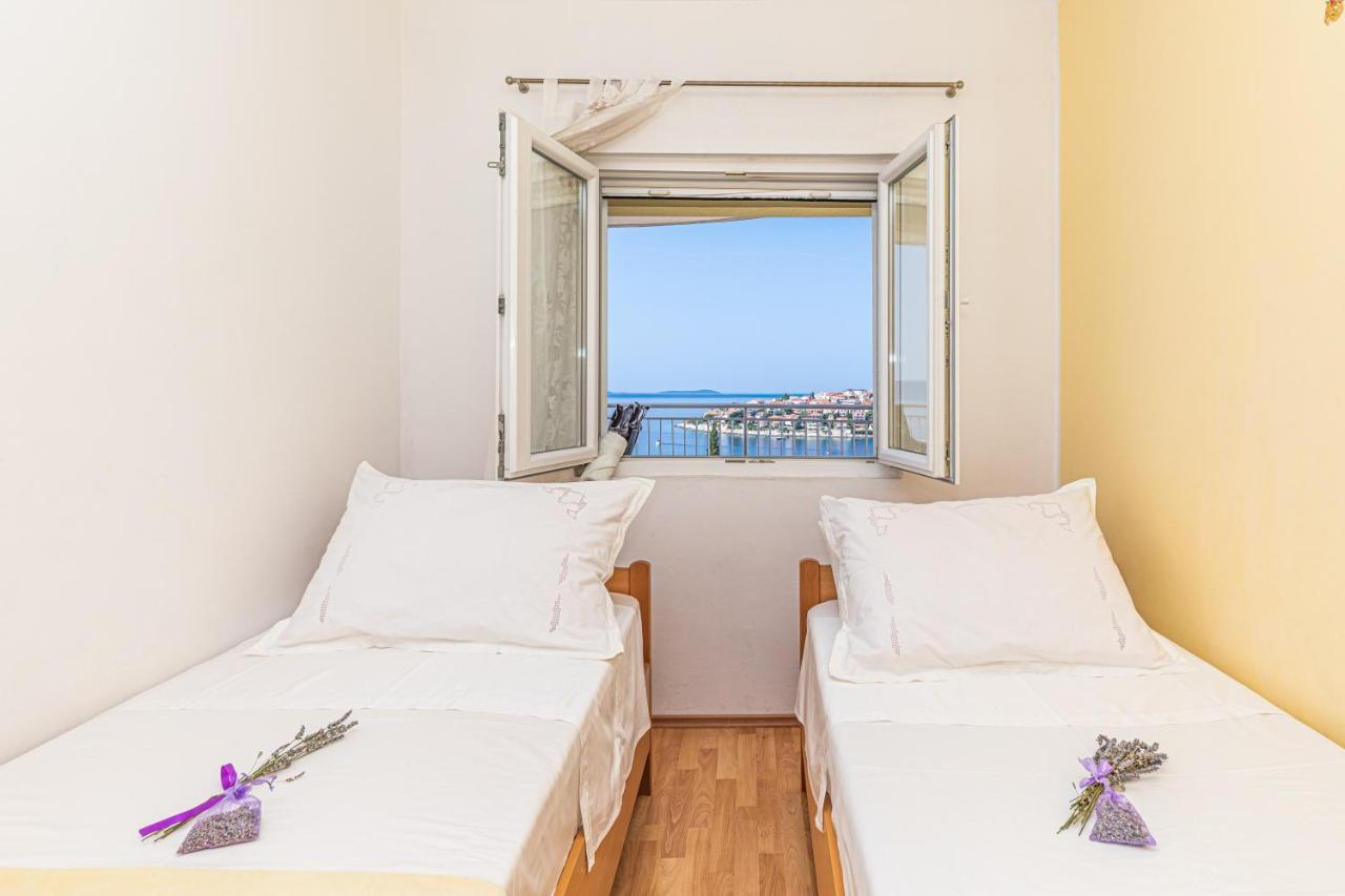 Apartments Villa Nea Leona Trogir Ngoại thất bức ảnh